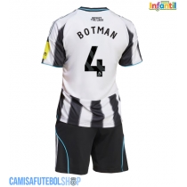 Camisa de time de futebol Newcastle United Sven Botman #4 Replicas 1º Equipamento Infantil 2025-26 Manga Curta (+ Calças curtas)